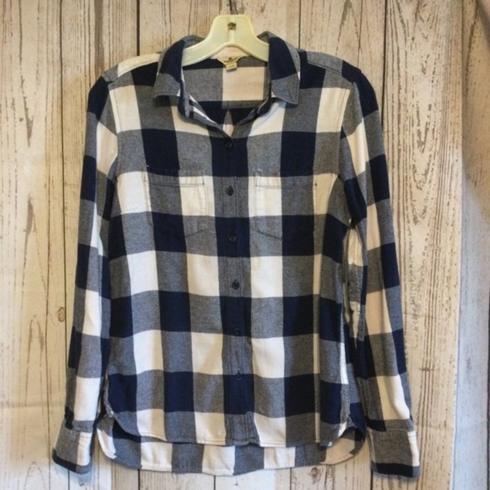 Woolrich Flannel Blue and White Plaid Button-Up Shirt Causal Jean Shirt Size Med